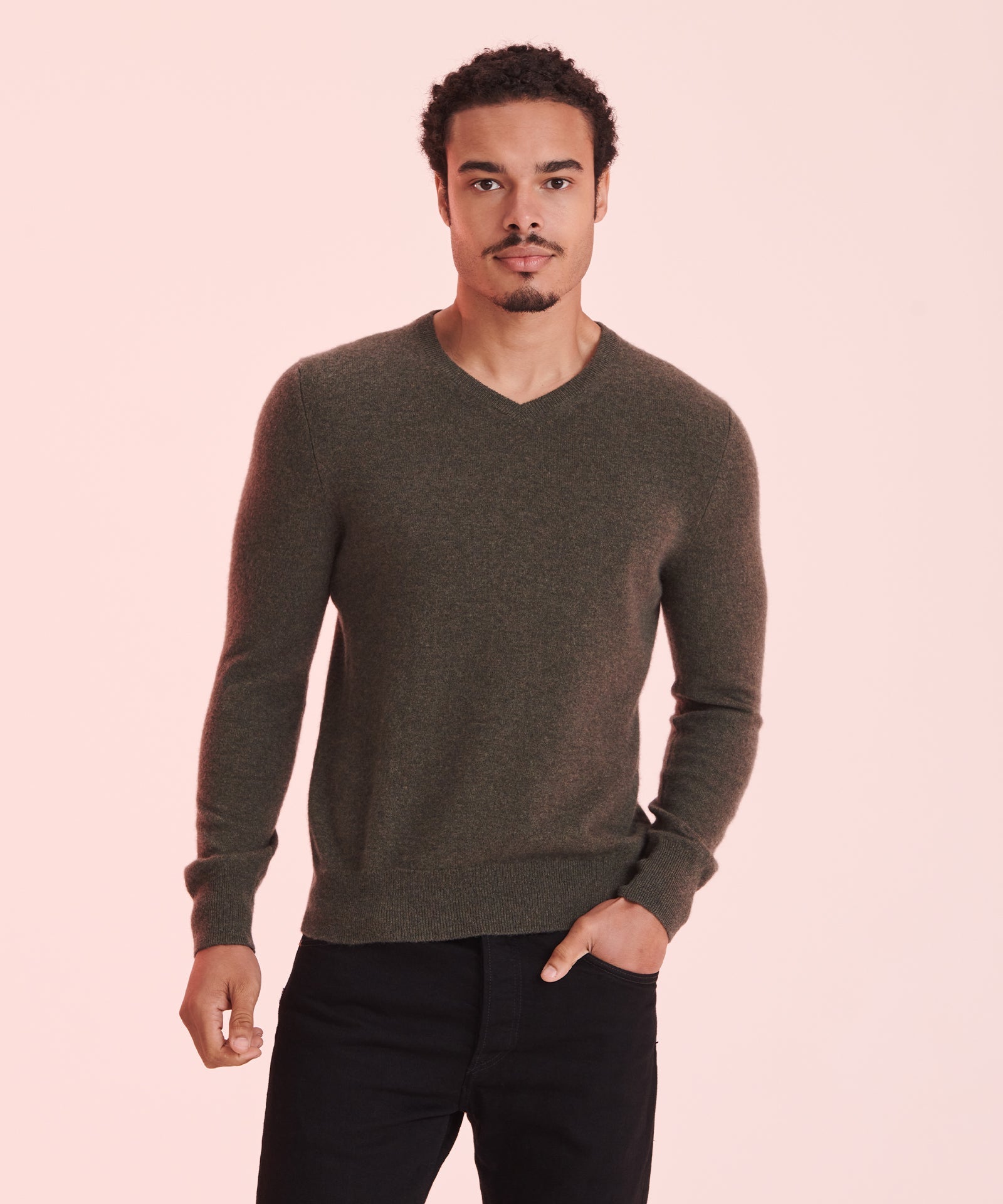 Company sweaters: Corporate Wardrobe with Comfort缩略图